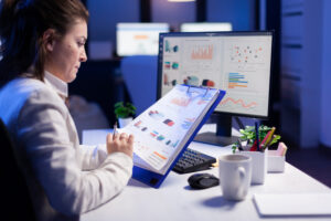 Read more about the article Applications of Data Analytics: Using Data for Better Decisions