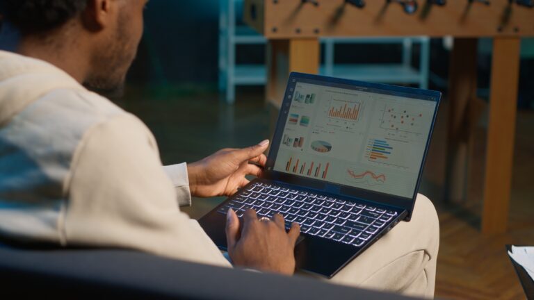 Read more about the article AI Moves from Testing to Trusting: Can AI Be Trusted?