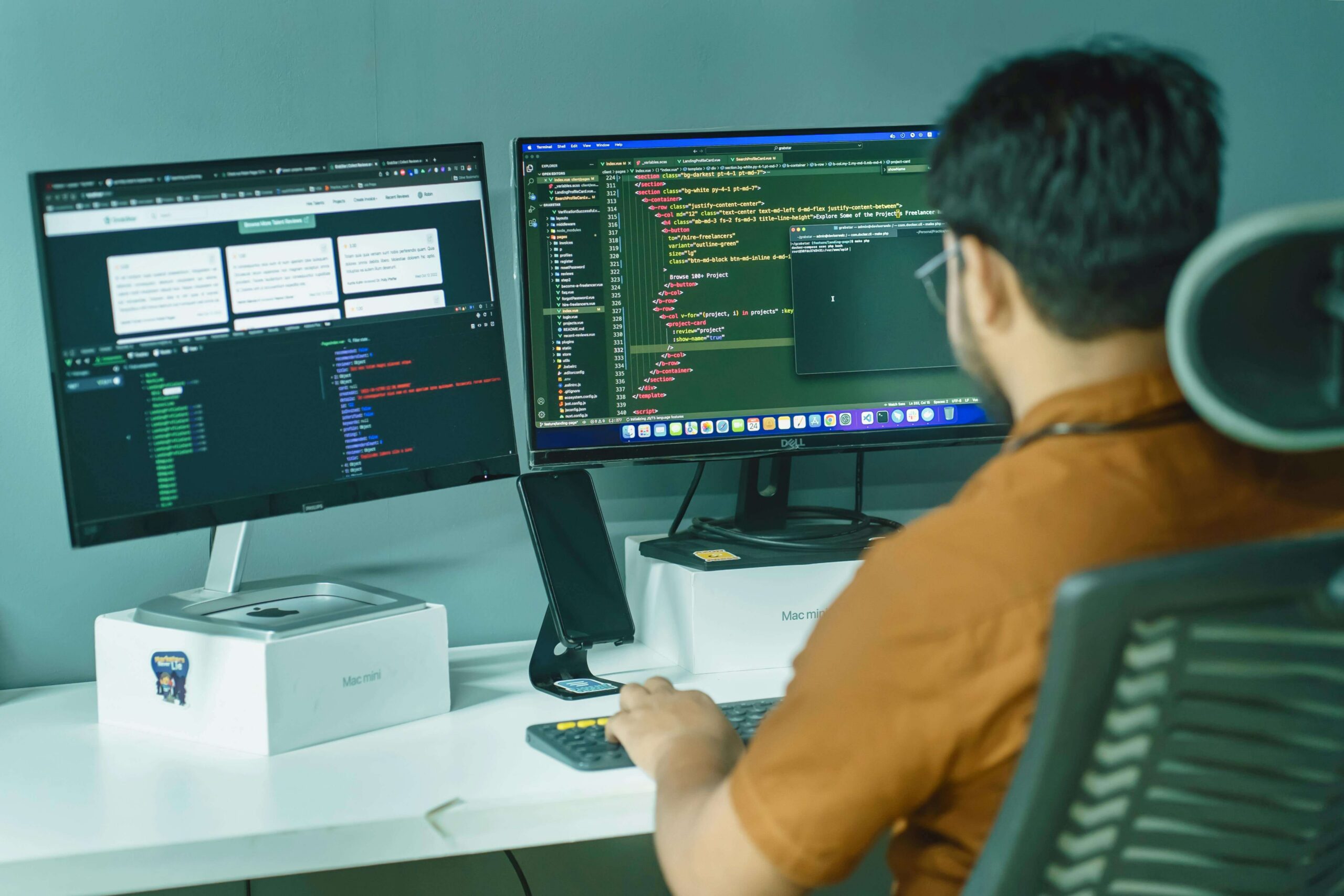 You are currently viewing MERN Stack vs Python Full Stack: Which is Better for Kerala Jobs?  